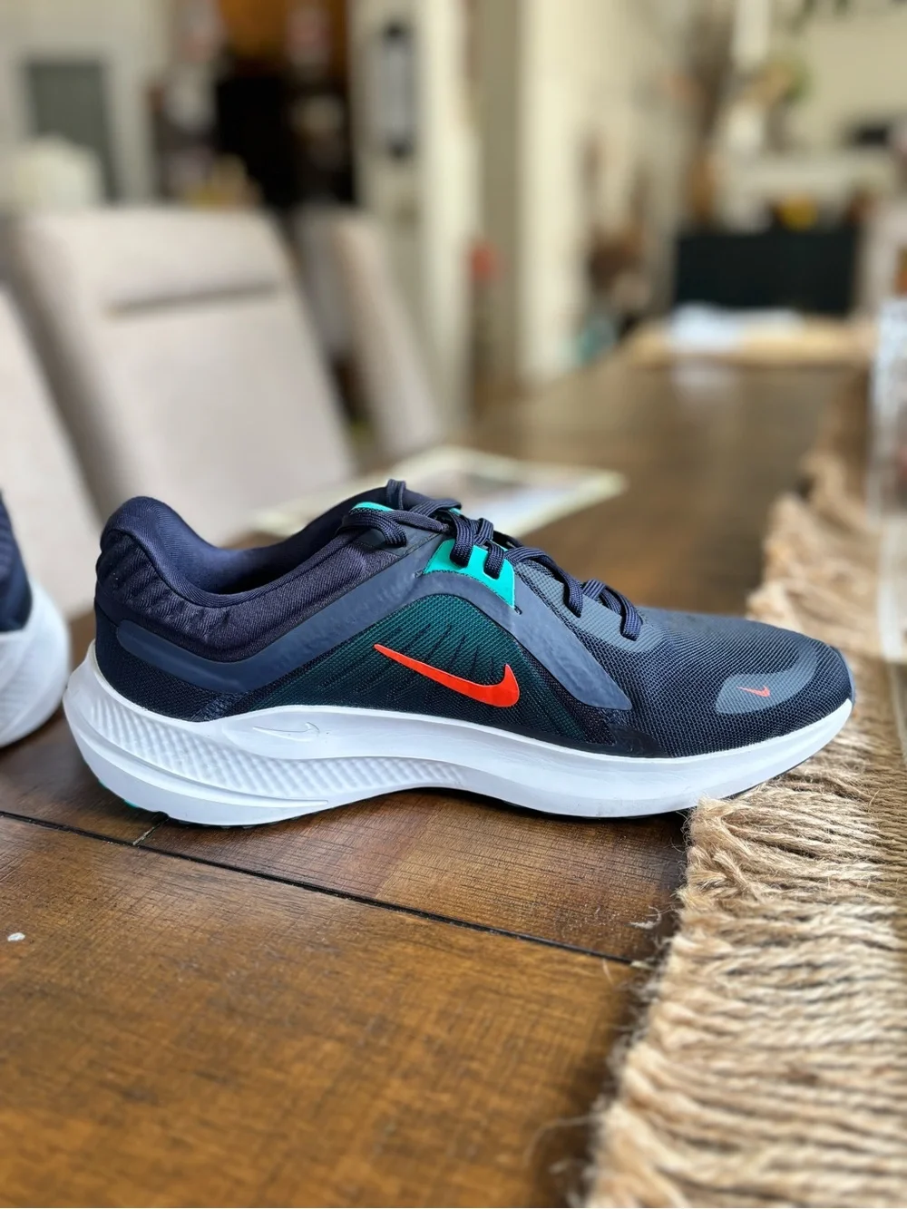 Size 9.5 Women Nike Quest 5 Sneakers  Obsidian/White/Jade DD9291-401 New